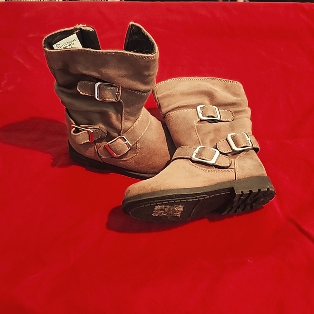 Toddler,  size 6 Brown Boots
